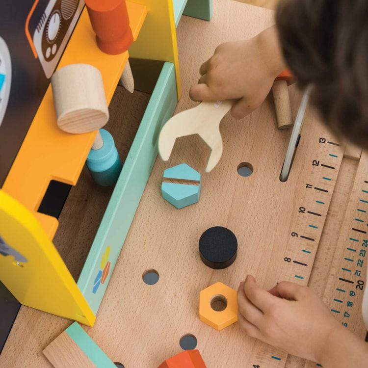 Alex's Toy Work Bench with 11 Accessories - Image 4