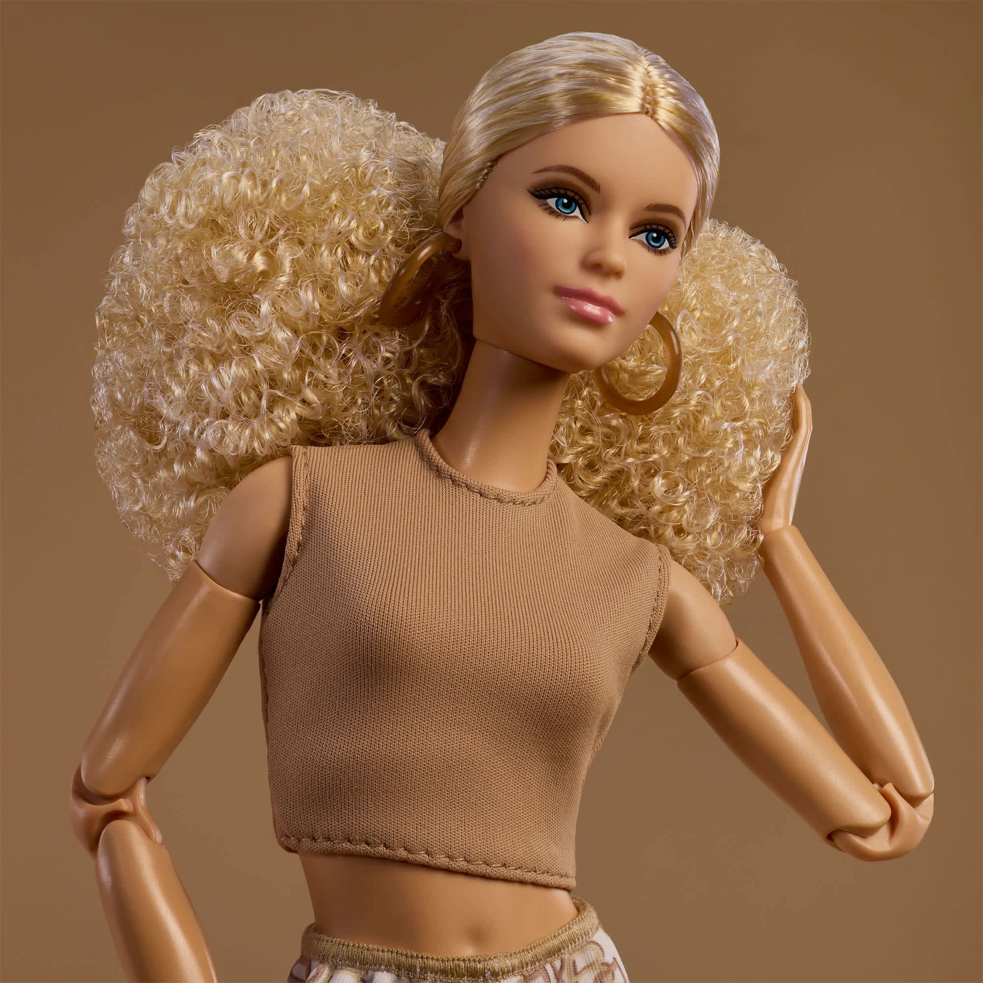 Barbie Basics 2026 Neutrals Series. Model 07 - Image 2