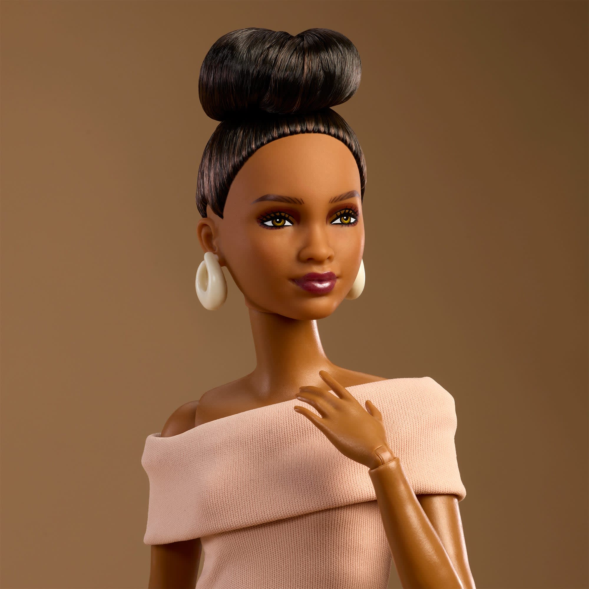 Barbie Basics 2026 Neutrals Series. Model 08 - Image 2