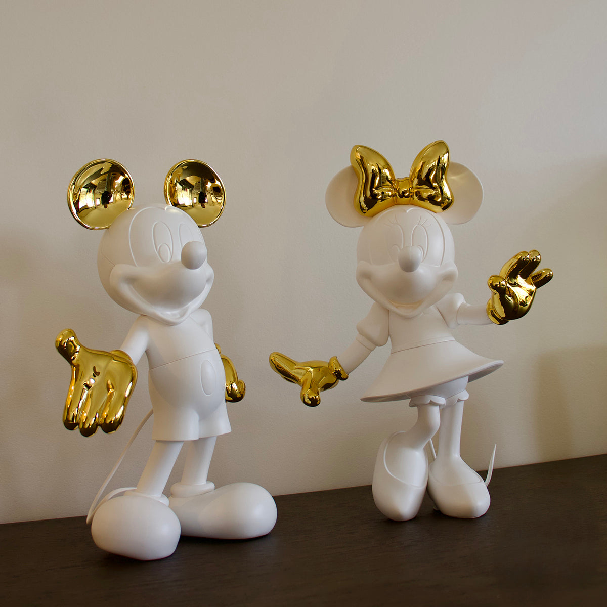 Mickey Mouse Figure White & Gold - 23.6 - Image 2