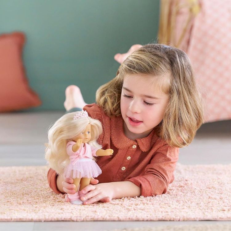 Mini Corolline Rosy Ballerina 8 Doll Set - Image 2