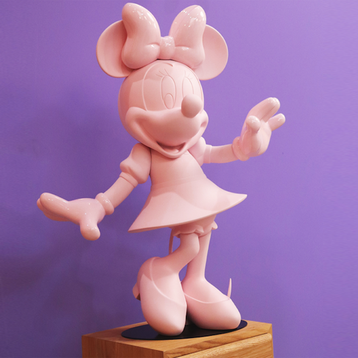 Minnie Mouse Figure Pastel Pink - 24.4 - Image 2