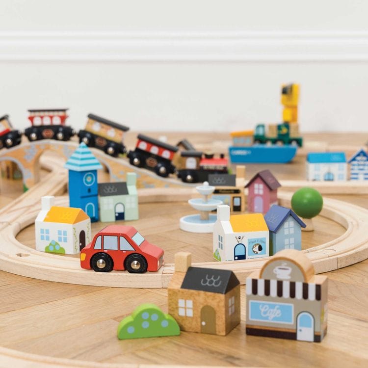 Royal Express Train Set - 180 Pieces - Image 2