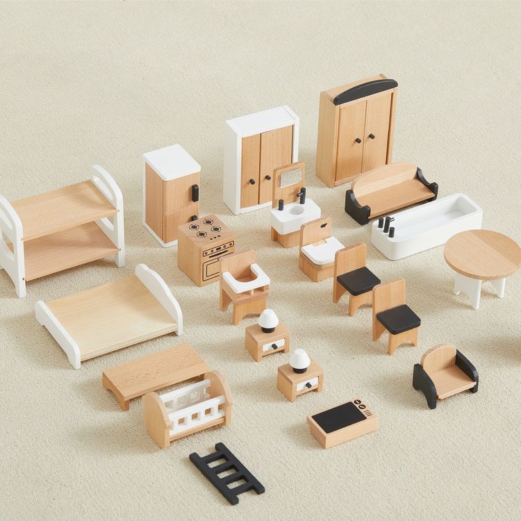Wooden Dollhouse Accessories - Image 5
